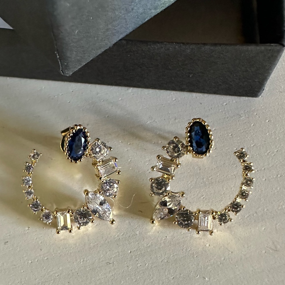 Celestial diamond-like sparkly earring